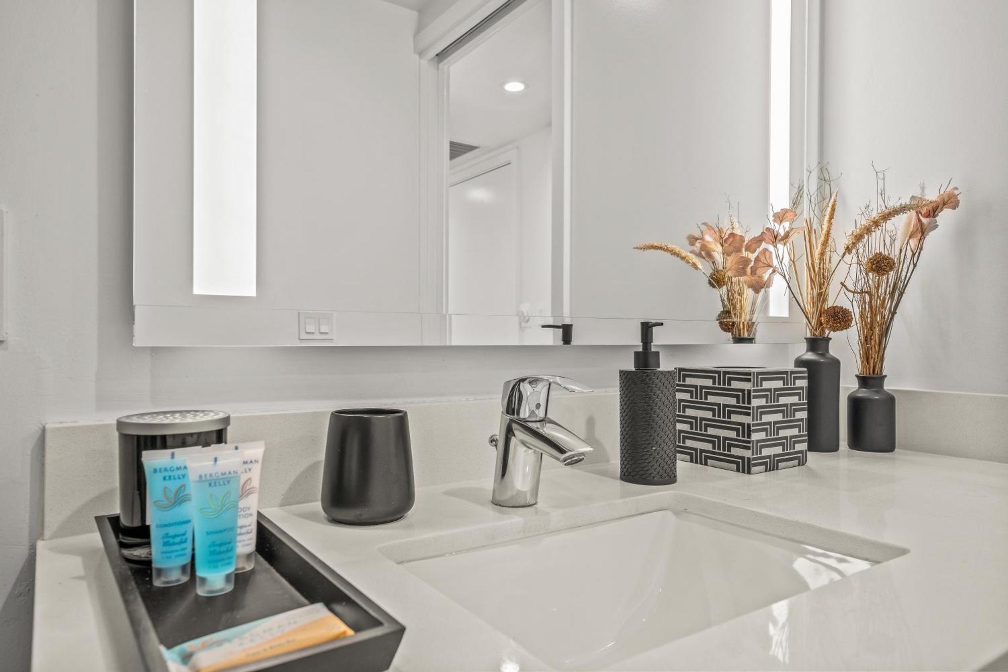 Tr Miami 2 Bedroom, 1 Bedroom, And Studio Condos With Balconies Eksteriør bilde